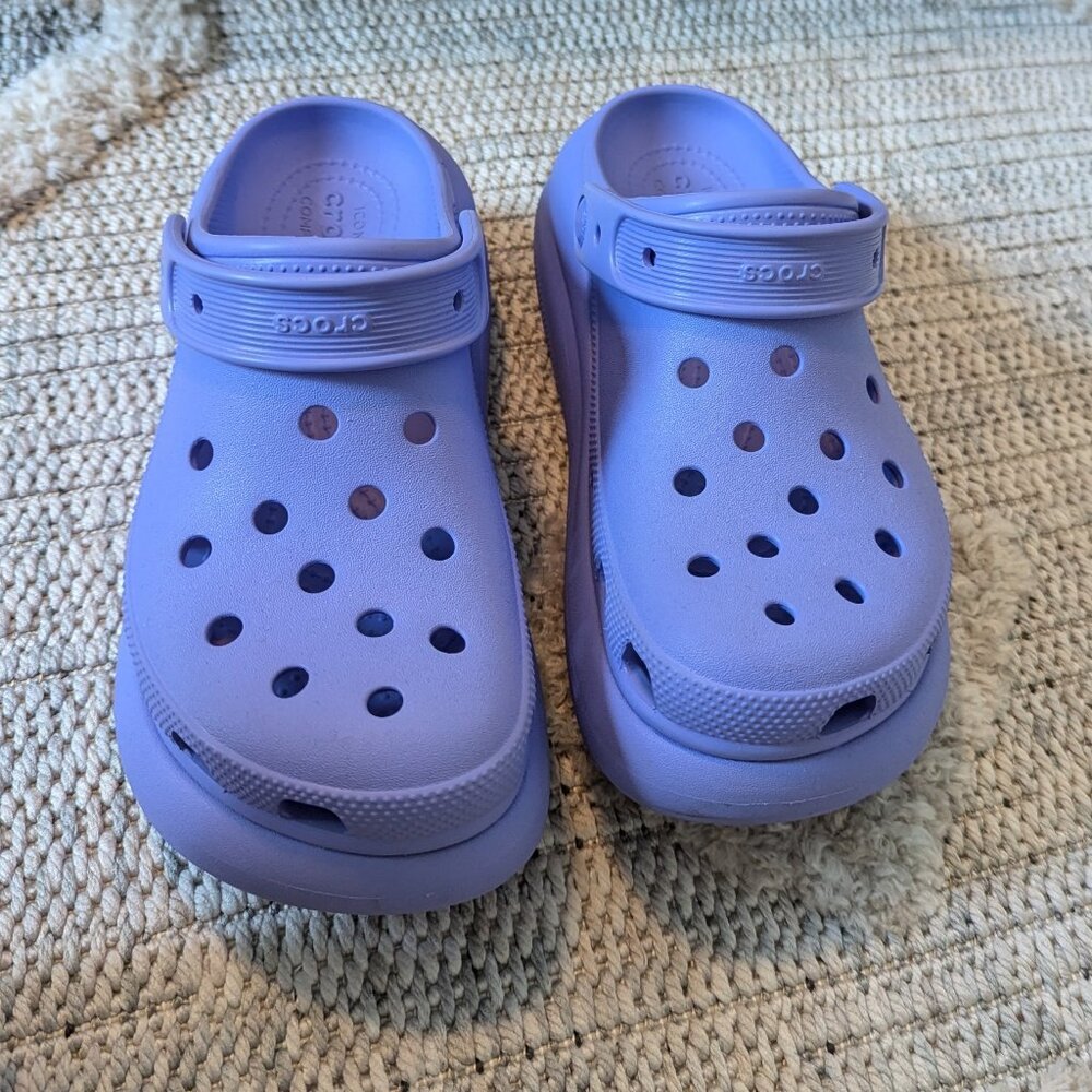 Crocs Classic Crush Platform Clog in Digital Violet